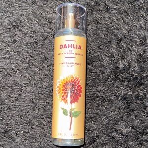 Bath & Body Works Dahlia Fragrance Mist - Gold and Red